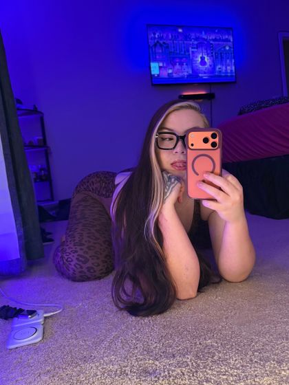 luvyousumdee OnlyFans picture