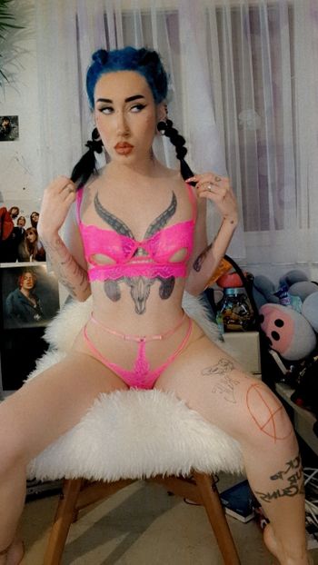 XOXO-QUEEN