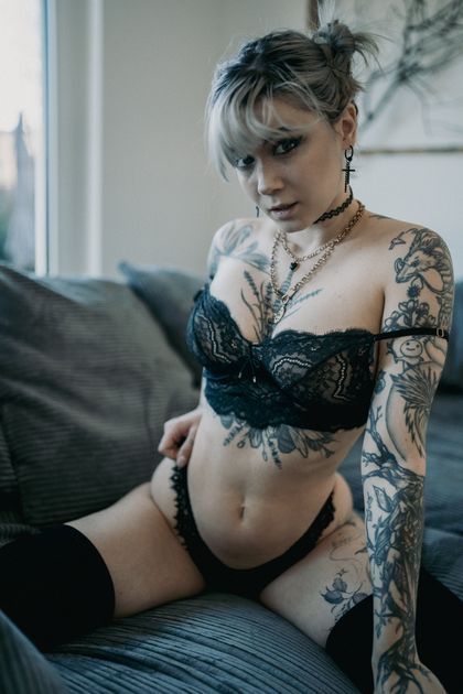 zayuriof OnlyFans picture