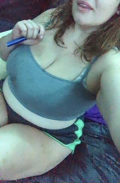 thickinikkimilf420 OnlyFans picture
