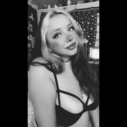 elfqueen7398 OnlyFans picture