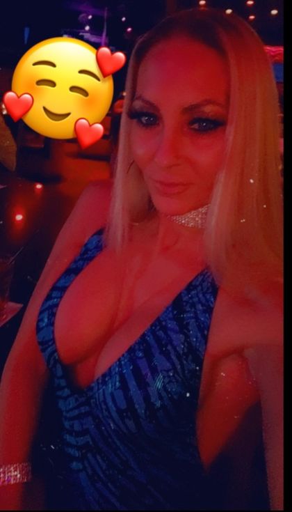 ambitiousblonde614 OnlyFans picture