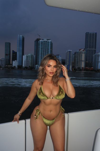 araqueenbae OnlyFans picture