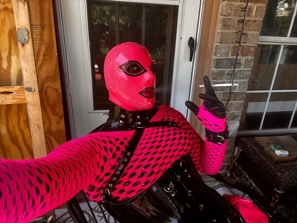 rubberdolleve OnlyFans profile picture