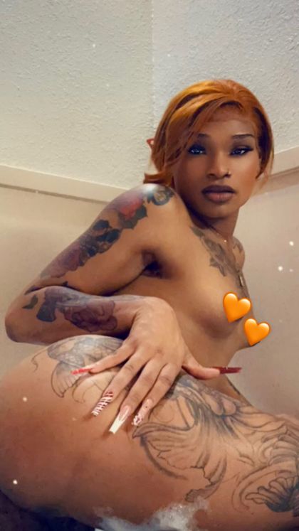 royalcreame22 OnlyFans picture