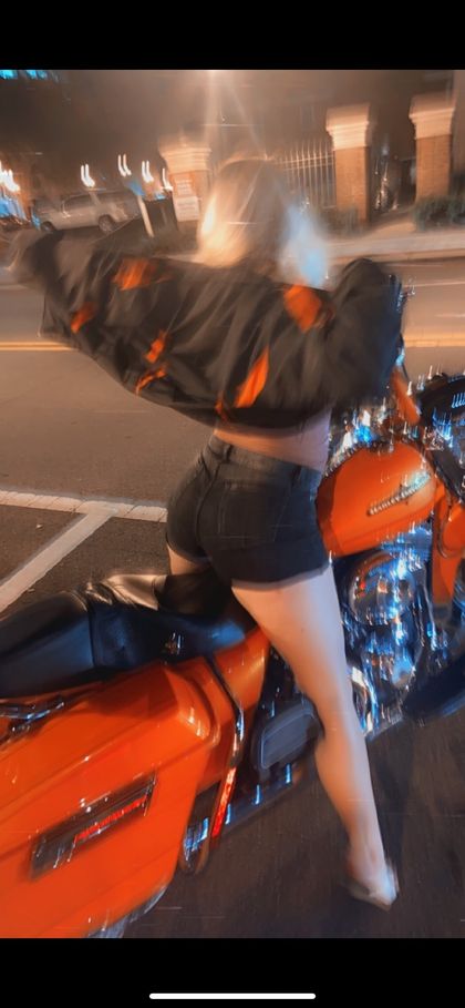 bigbootycarma OnlyFans picture
