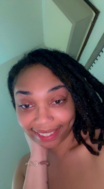 freakyprettyyella OnlyFans picture