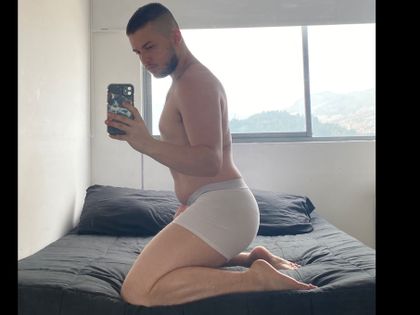 whitepeachyx OnlyFans picture