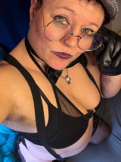 hairyminka OnlyFans picture