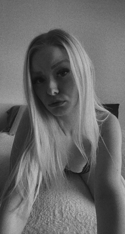 yourblondebratfree OnlyFans picture