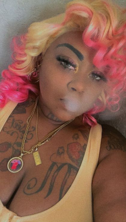 thickahhstrawberry OnlyFans picture