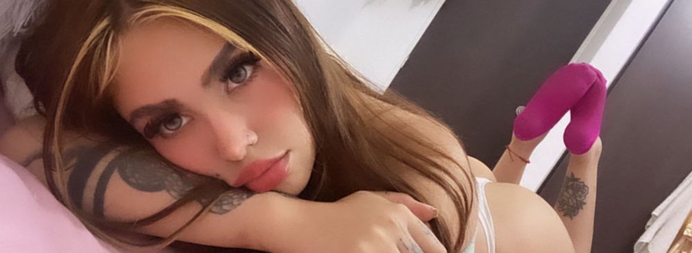 crystalsfree OnlyFans profile picture