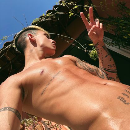 apoloriol OnlyFans picture