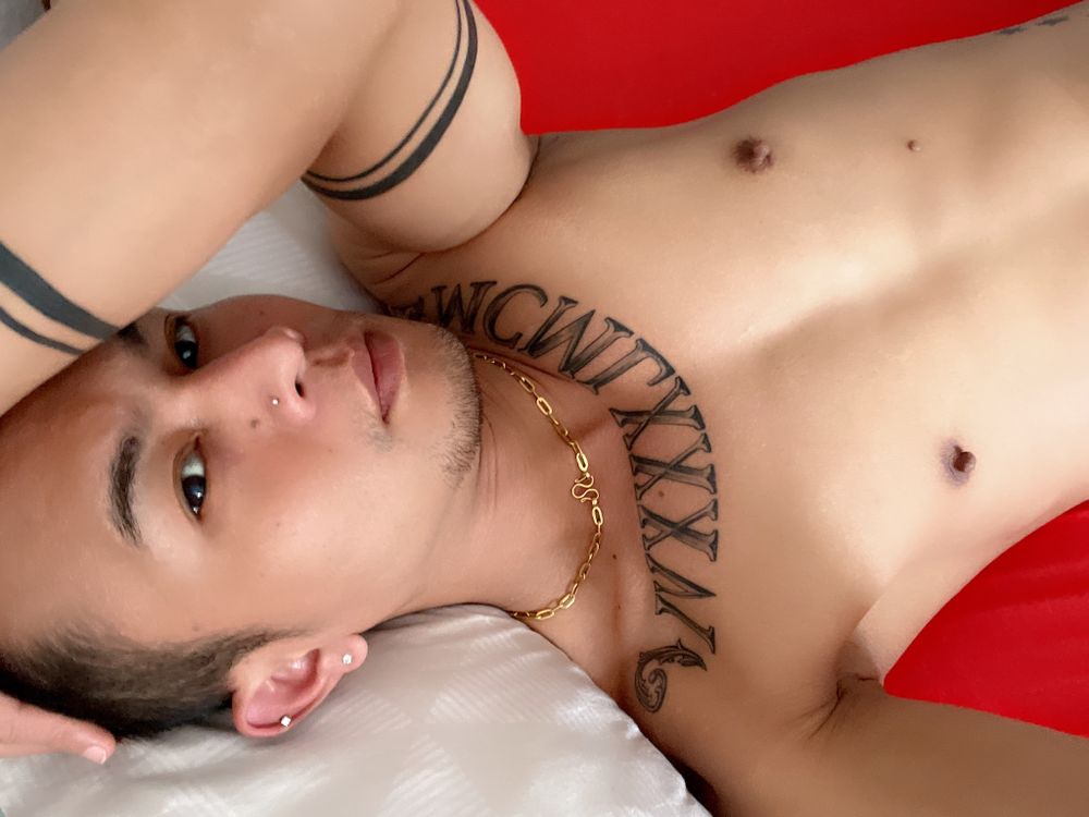 shyboyzaxx OnlyFans profile picture