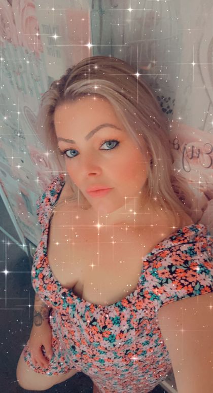 queencassxxx OnlyFans picture