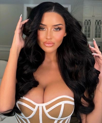 abigailratchford OnlyFans picture