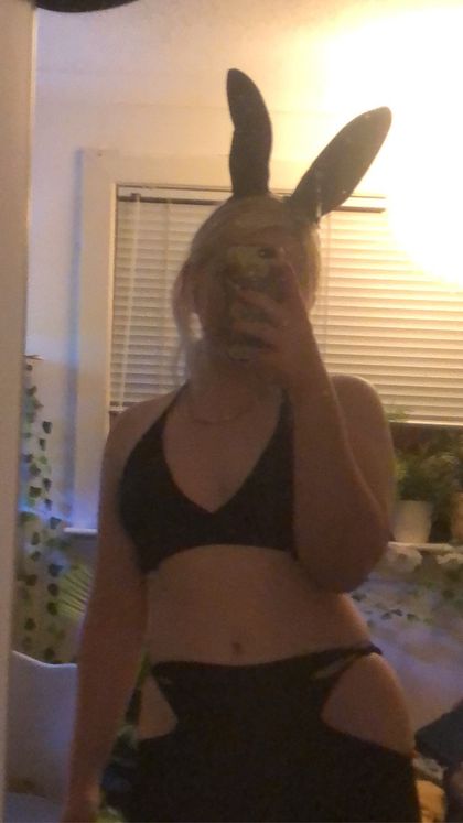 wh1t3_r4bb1t OnlyFans picture