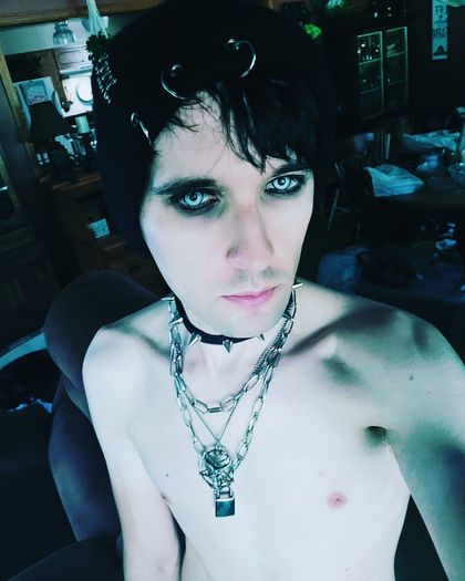 terrifiedofwhatsinside OnlyFans picture