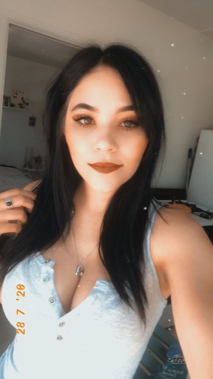 dropitlogirl OnlyFans picture