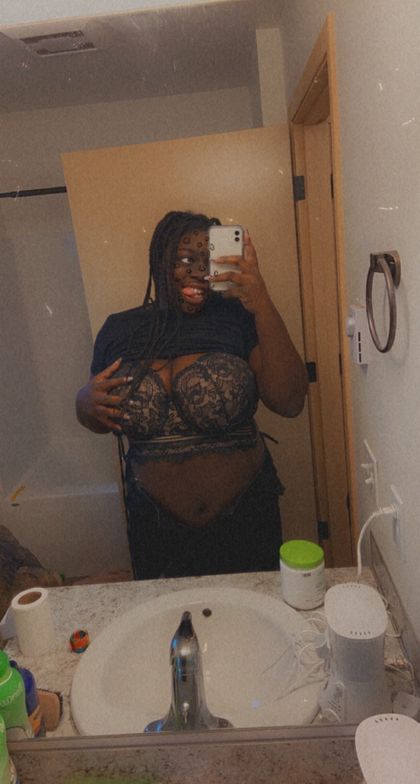 nippedlilly OnlyFans picture