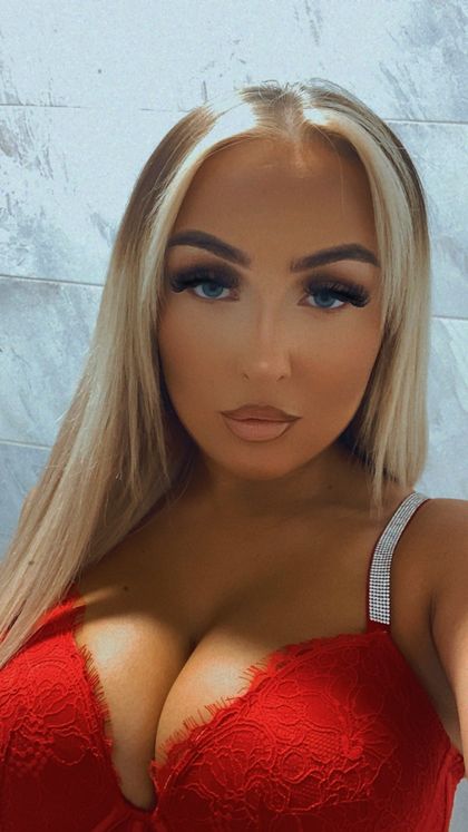brookewintersofficial OnlyFans picture