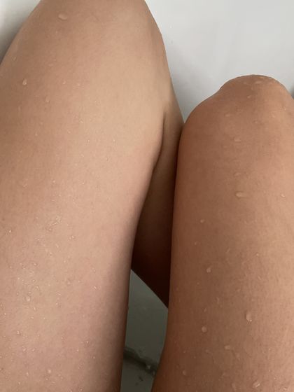 leslyyygrand OnlyFans picture