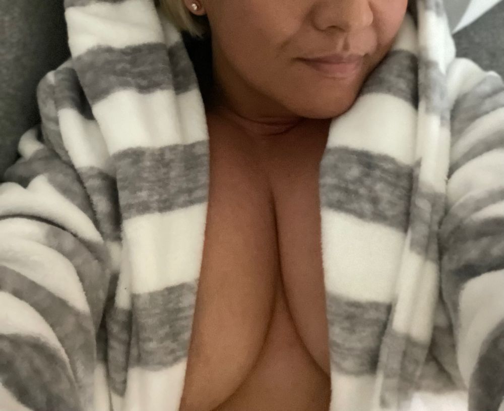 zarastars_housewife OnlyFans profile picture
