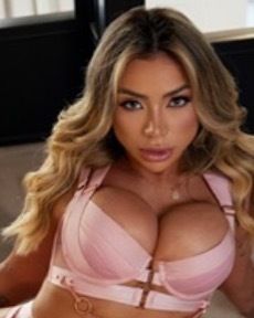 Best Hot Wquiroz OnlyFans Accounts newest first | FansMetrics.com