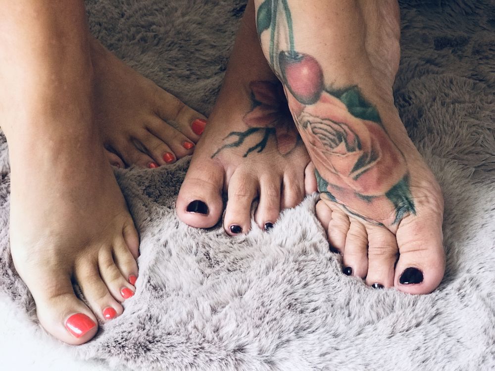 tiptoesisters OnlyFans profile picture