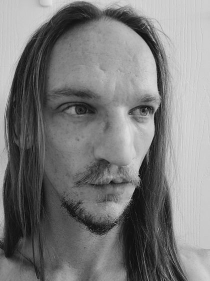 half-elven OnlyFans picture