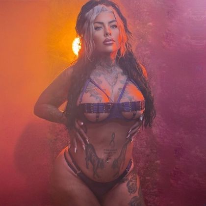 nadinestratton OnlyFans picture