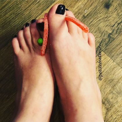 petitefeeterin OnlyFans picture