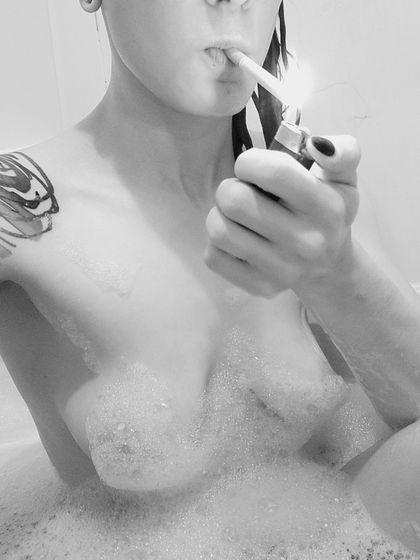 kinkylittlehippy OnlyFans picture
