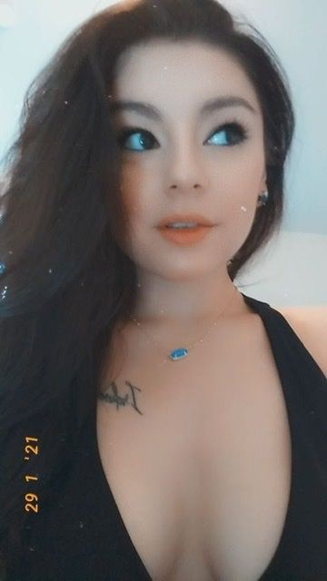 mia2424 OnlyFans picture