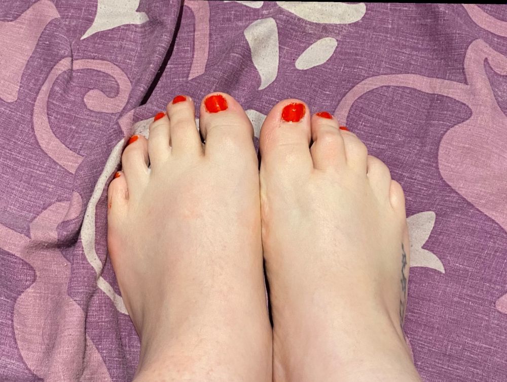 feetandfriendsxoxo OnlyFans profile picture