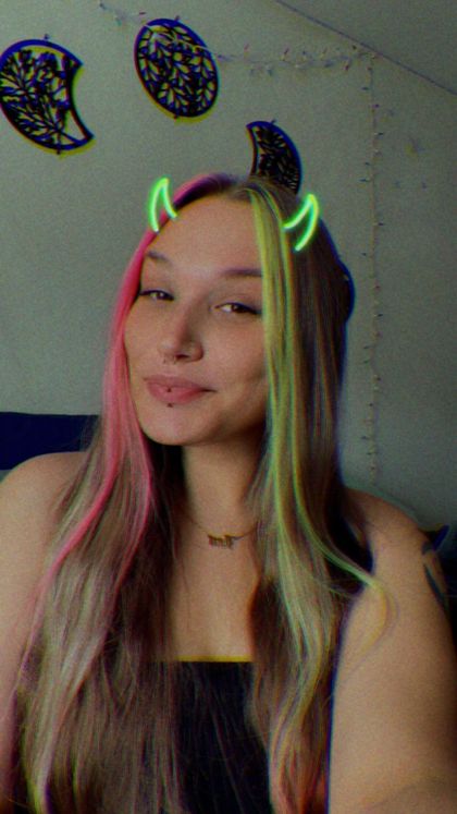 carolinebaskin OnlyFans picture