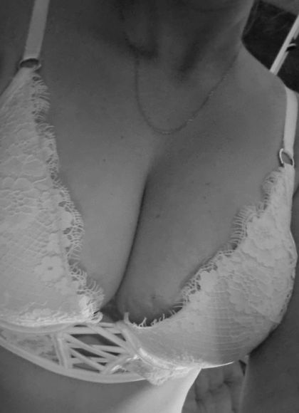 bee_girl OnlyFans picture