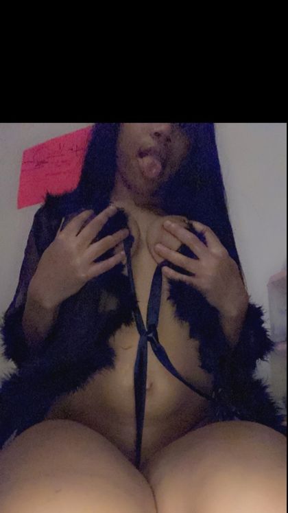 tinyyredd7414 OnlyFans picture