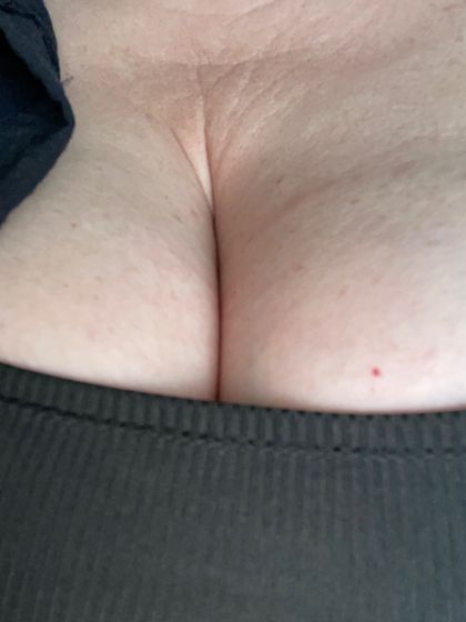elliewantsyou1 OnlyFans picture