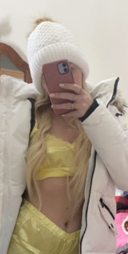 bellebumblesxo OnlyFans picture