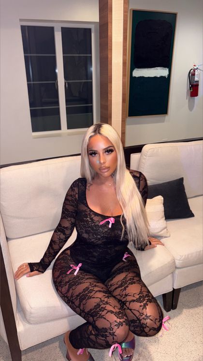 orneesolo OnlyFans picture