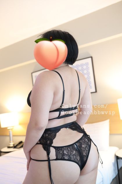 lookpeachbbwvip OnlyFans picture