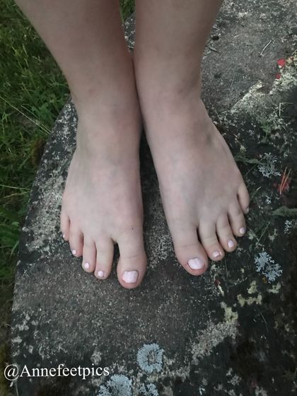 annefeetpics OnlyFans picture