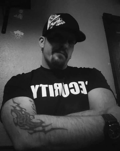 pur33vil OnlyFans picture