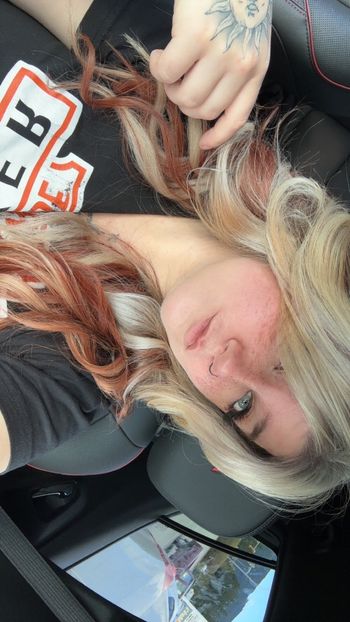 canadian-brunette OnlyFans profile picture