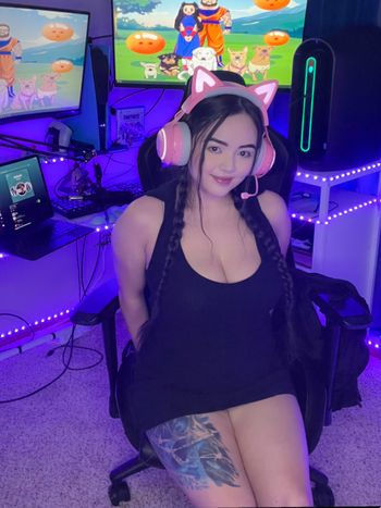 NATURAL 34F Asian & Latina