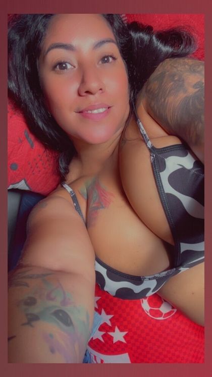 adrianahernandez19 OnlyFans picture