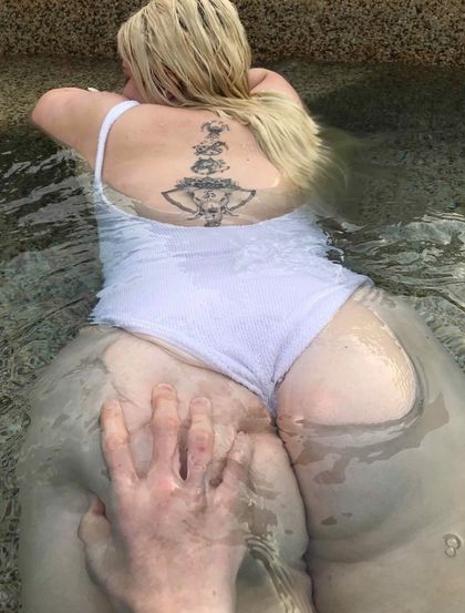 blonde2000 OnlyFans picture