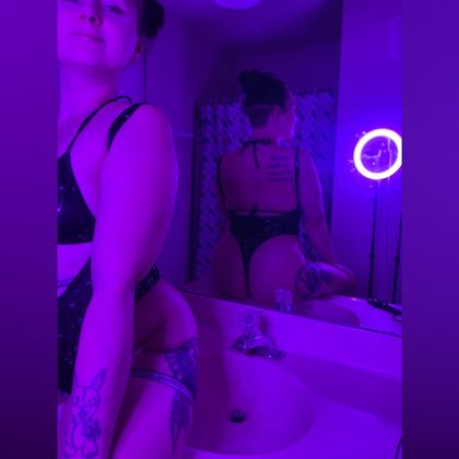 karmamariee OnlyFans picture