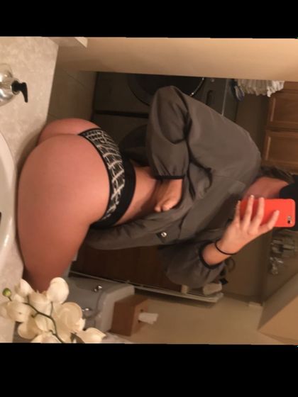 peachybiologist OnlyFans picture